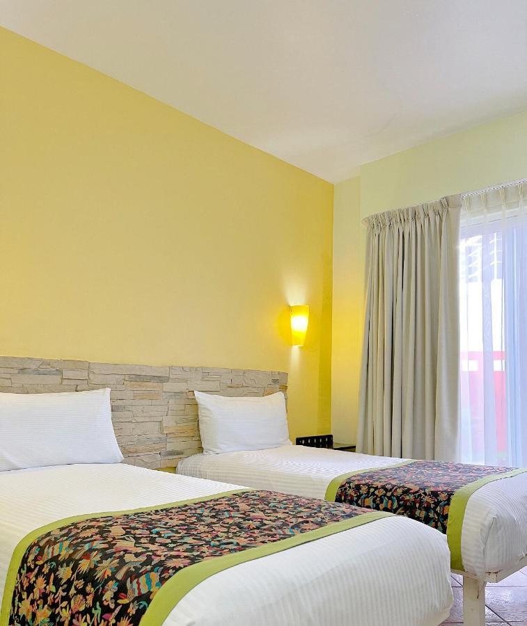 Seven Crown Express & Suites By Kavia Cabo San Lucas Exterior photo
